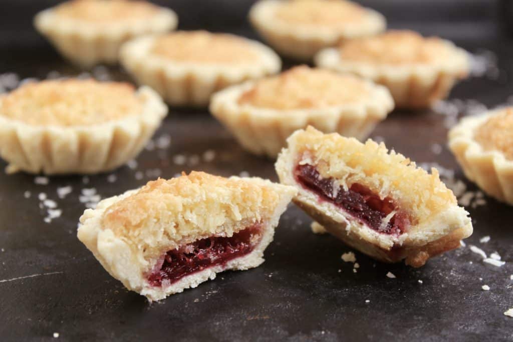 bun with jam and coconut from england recipe