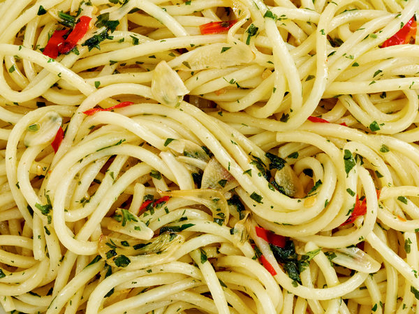 spaghetti aglio olio e peperoncino recipe