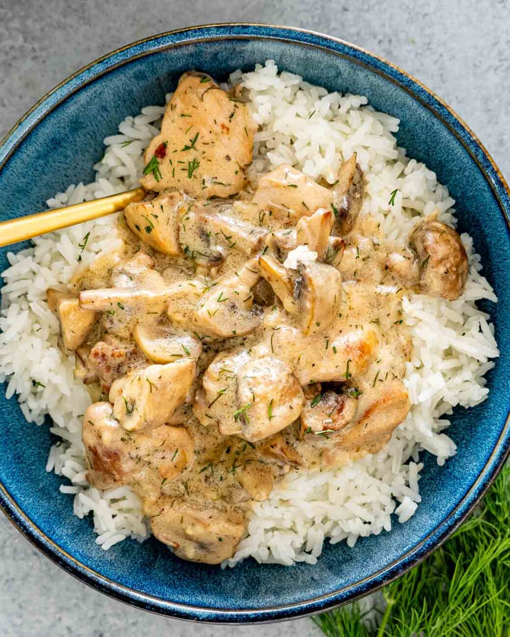 asian rolls with chicken and mushrooms