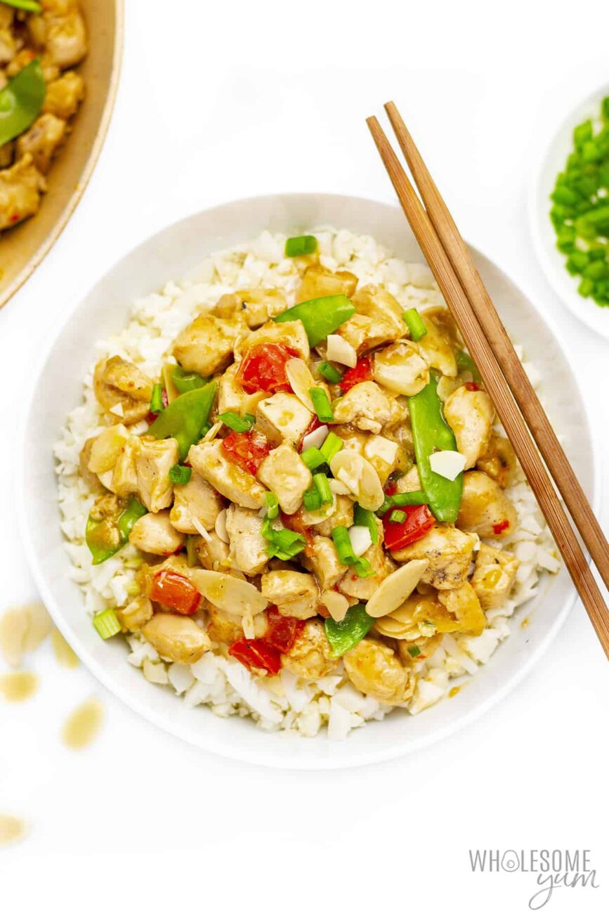 Chinese Recipes - Chicken With Almonds - Quickezrecipes.com