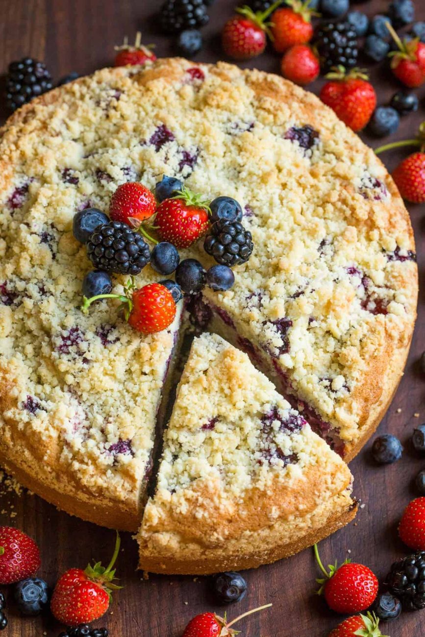 crumb cake with fruit