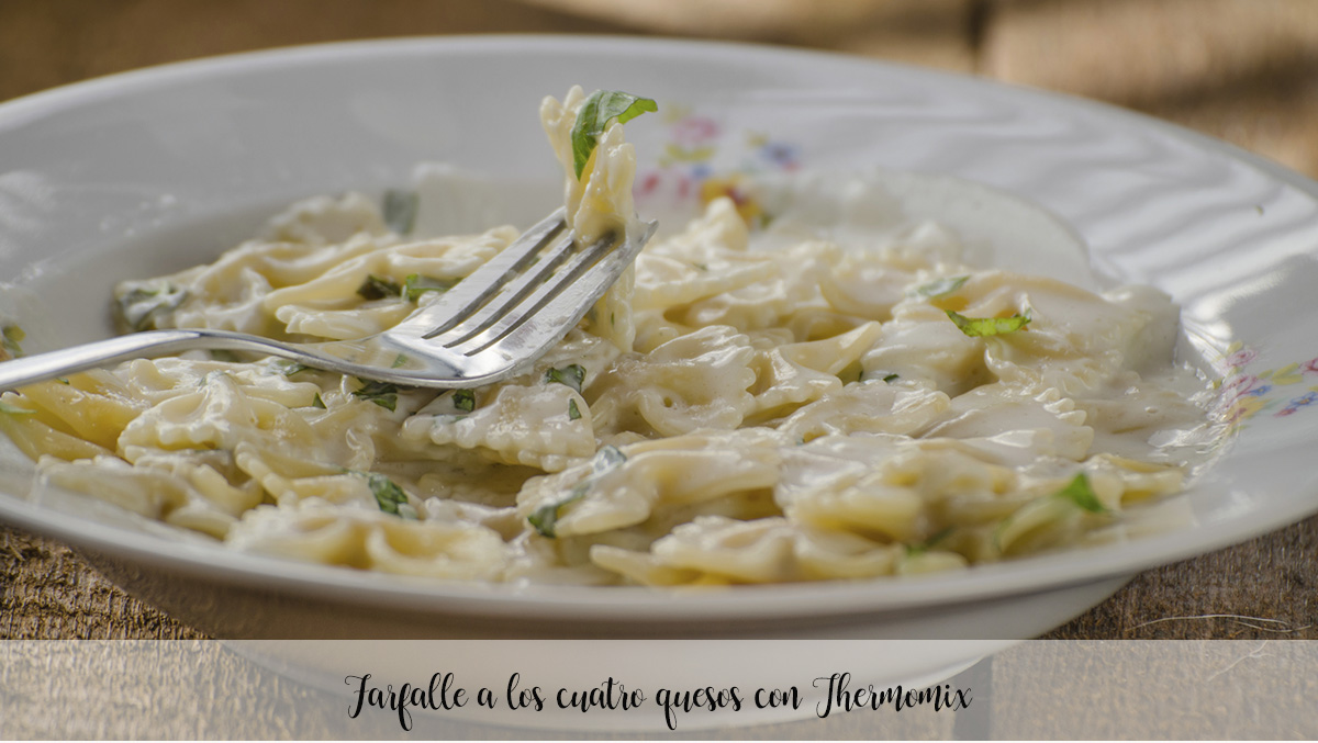 farfalles with smoked salmon with