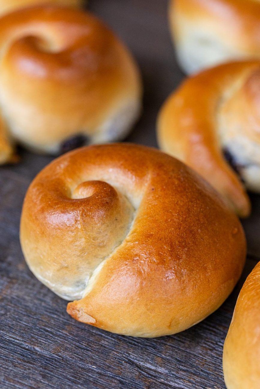 honzovky or honzs poppy seed and cheesecake buns