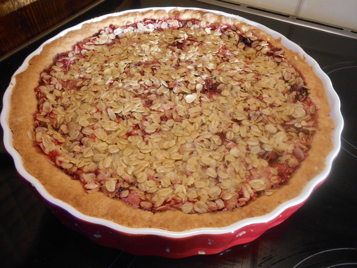 lingonberry pie