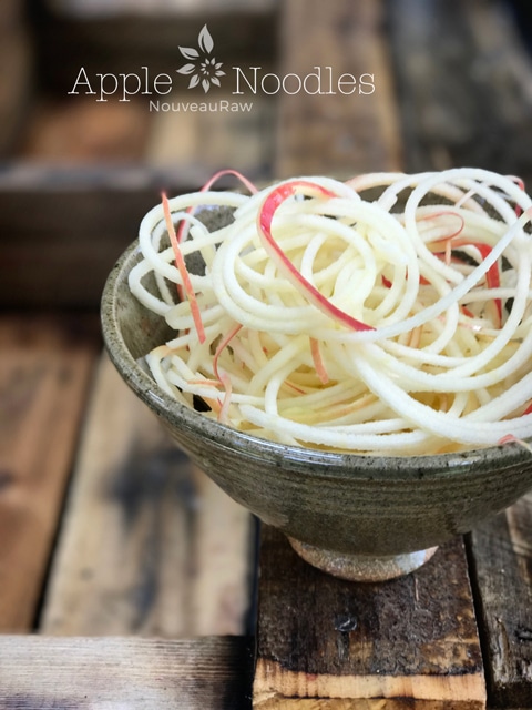 noodles with apples