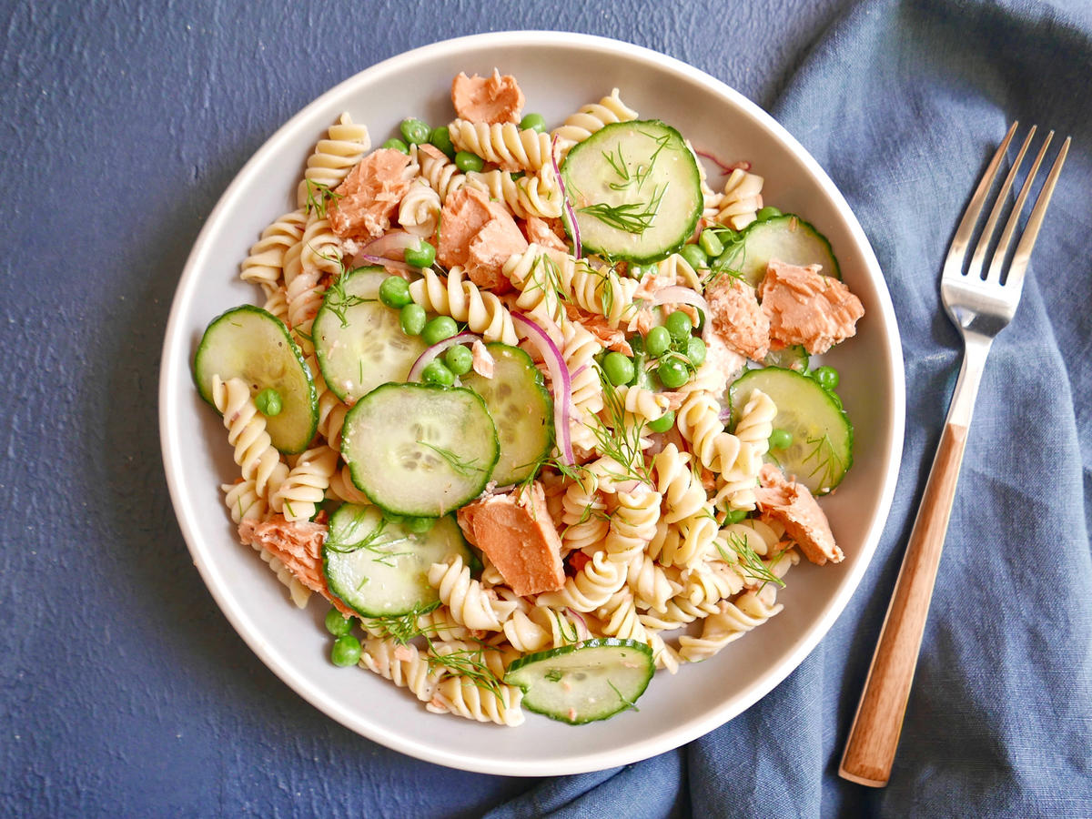 pasta salad with salmon