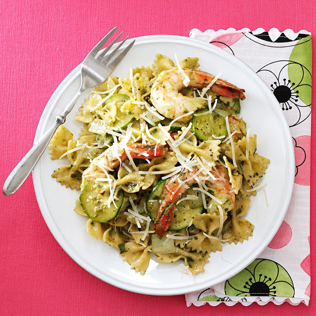 pasta with zucchini pesto and shrimp