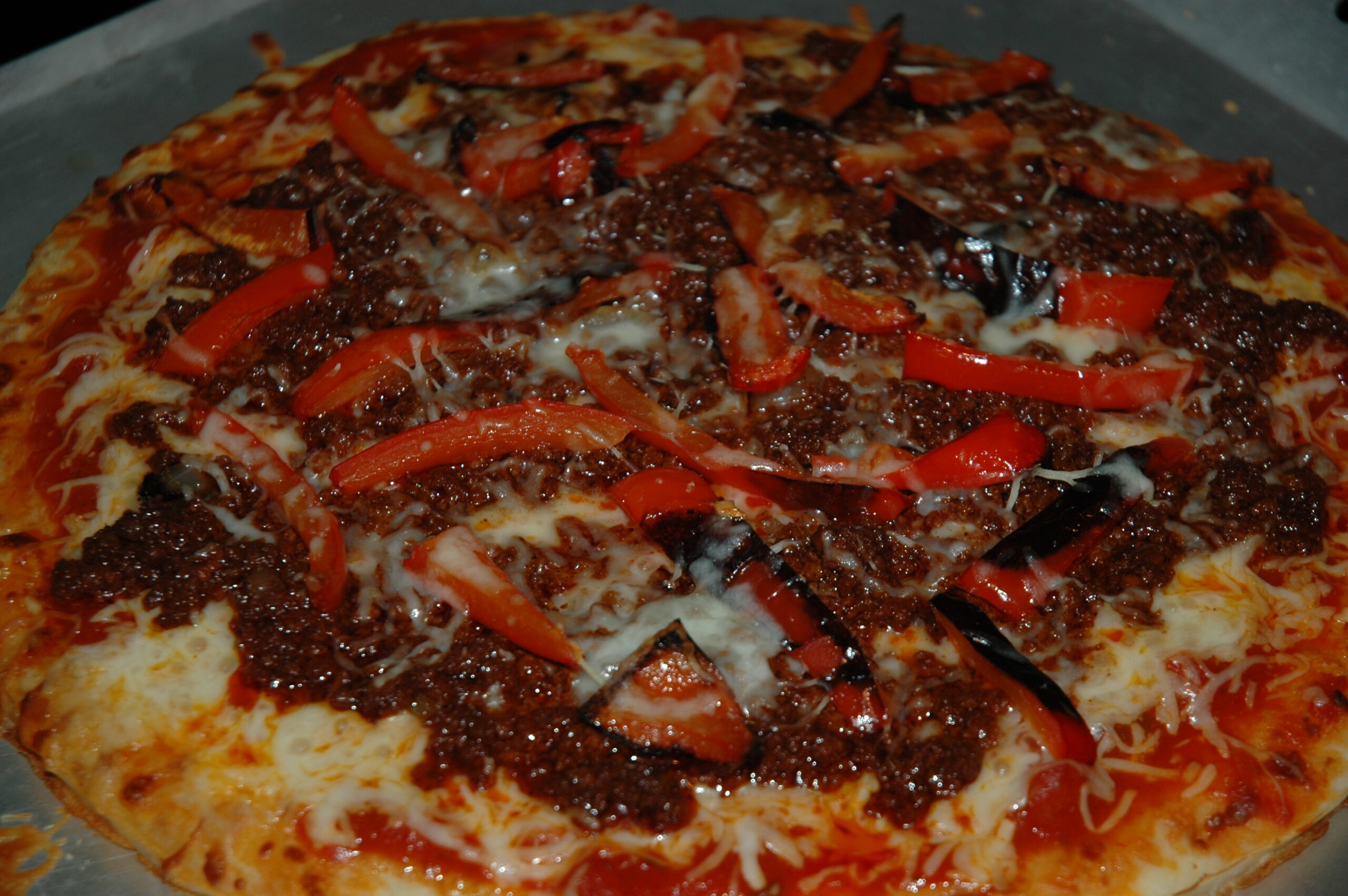 pizza with chorizo and bell pepper scaled