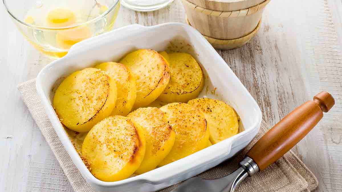 semolina gnocchi from fired dough