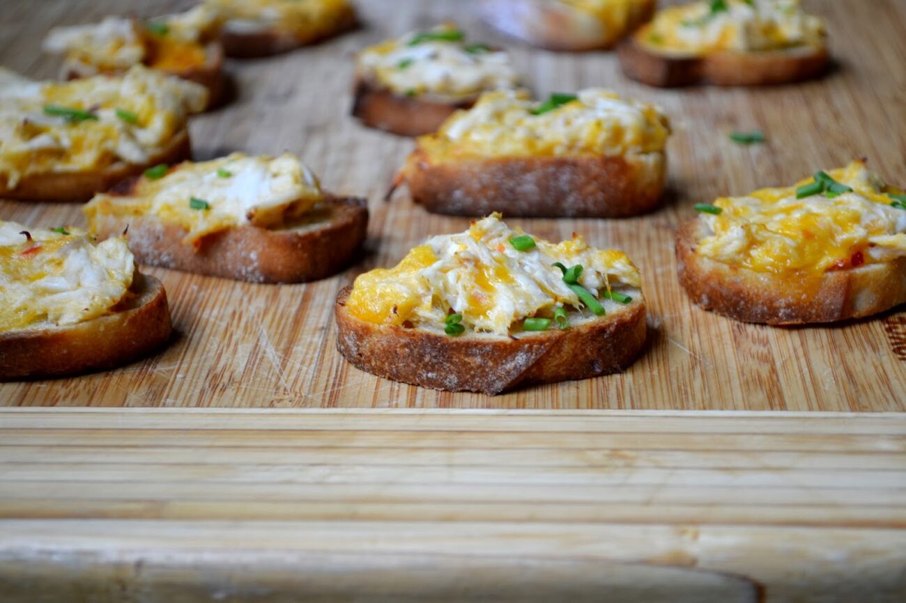 batata crostini with cherry tomatoes cheese and gentlejam sauces