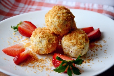 cottage cheese strawberry balls