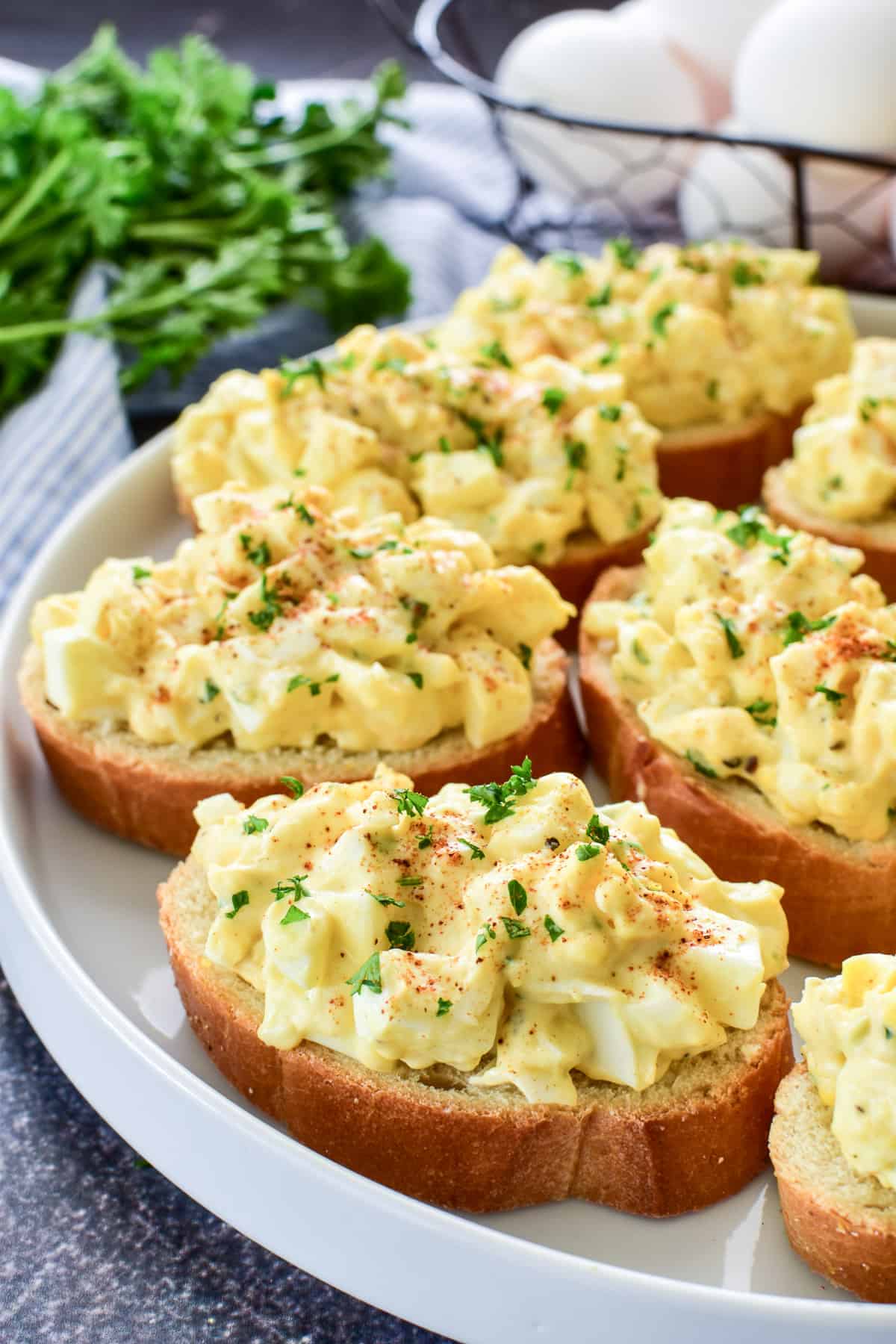 crostini with paprika parsley spread and zucchini