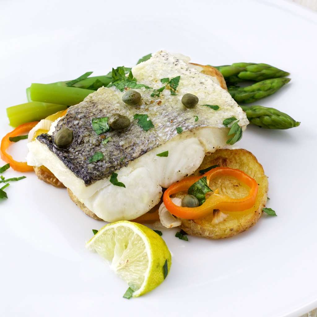 fish fillet with potatoes and asparagus