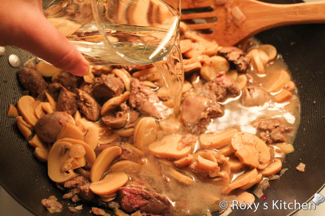 grilled chicken livers with mushrooms