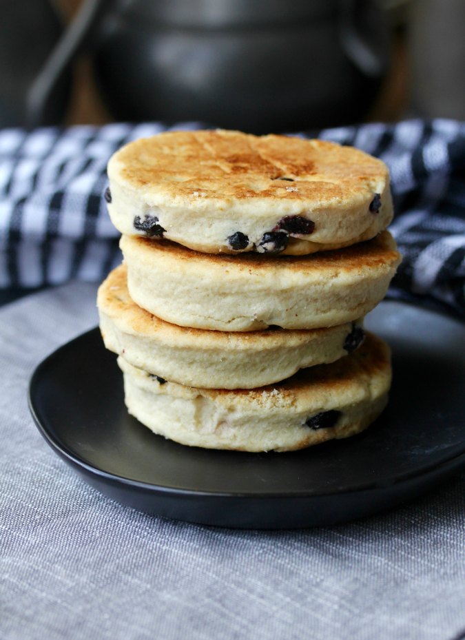 scones with cottage cheese and plum sauce