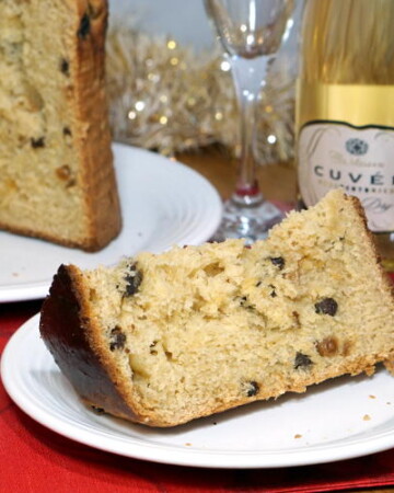 traditional italian panettone