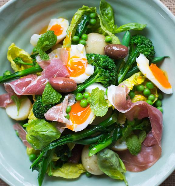 vegetable salad with ham