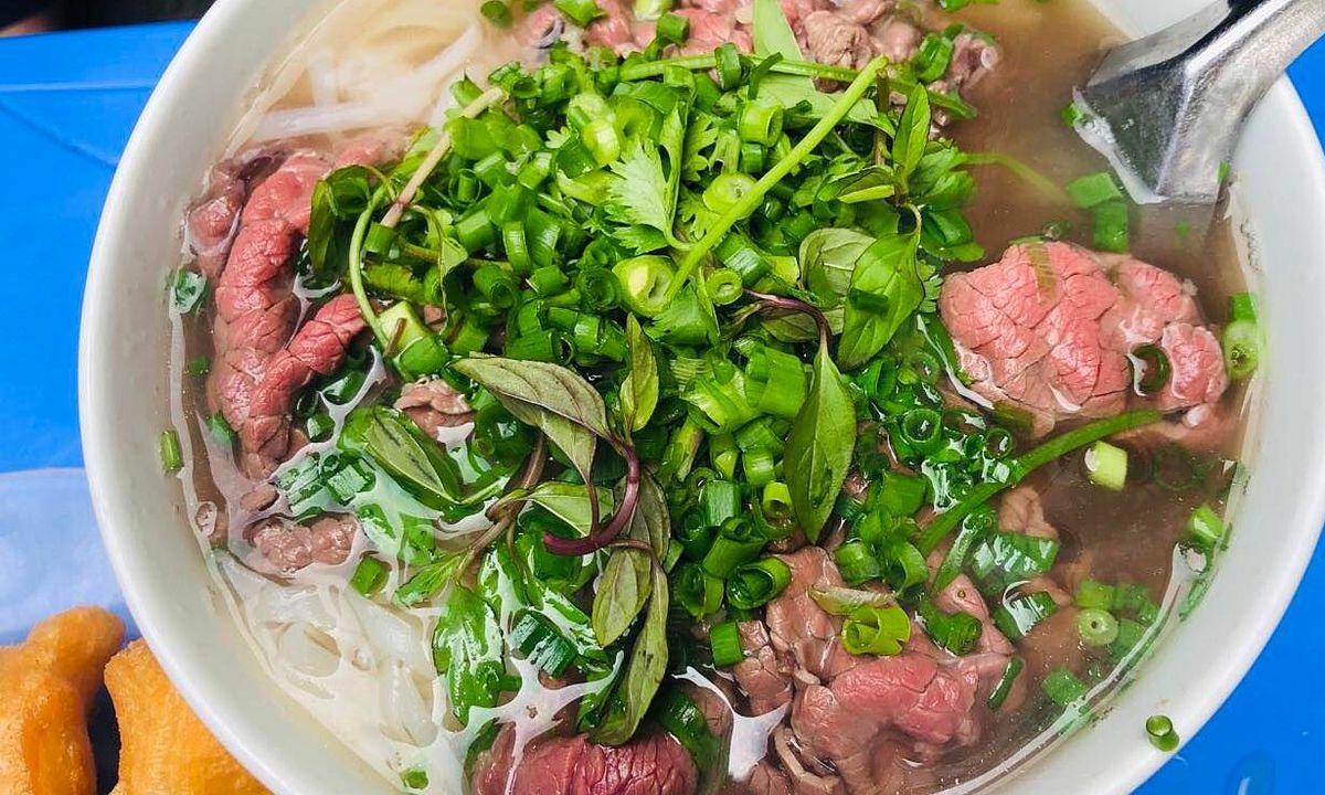 vietnamese beef soup pho bo 1