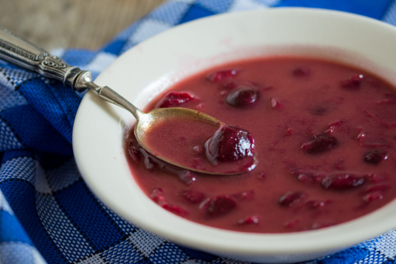 cherry soup with wine