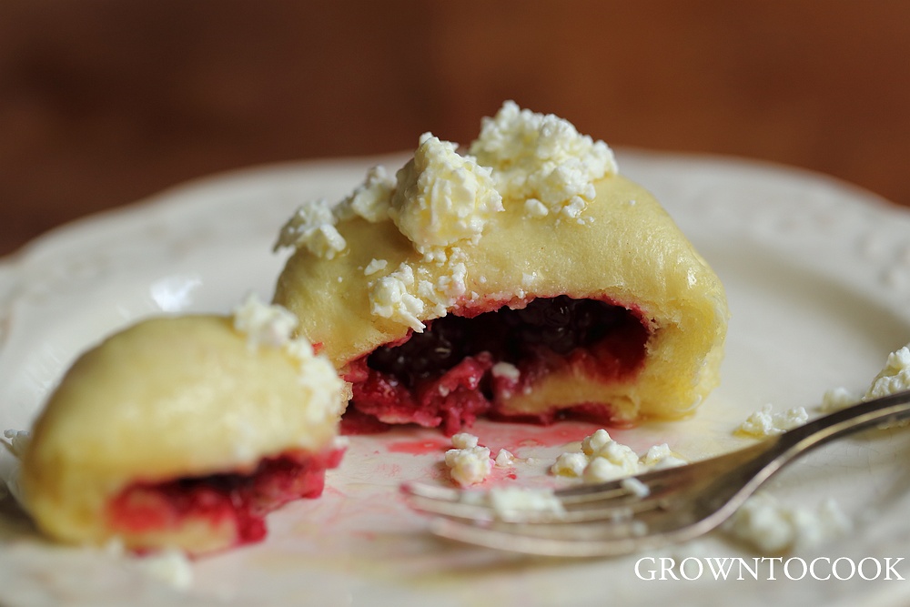 cottage cheese dumplings with fruit 1