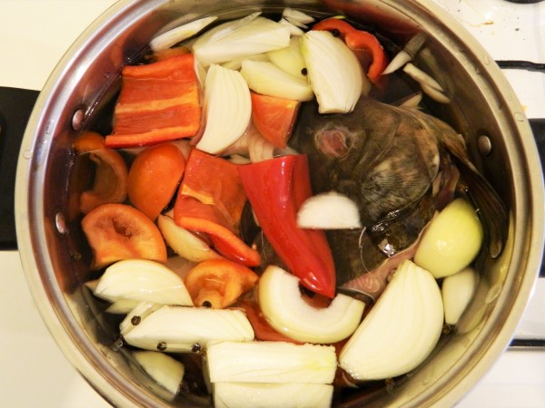 fish head and tripe soup