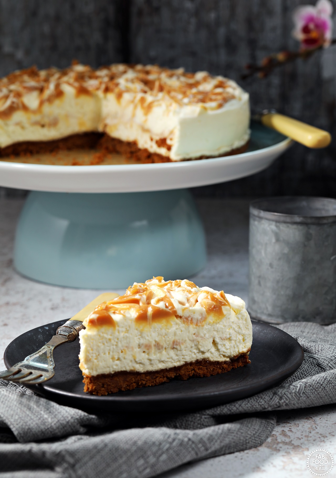 lotus cheesecake with salted caramel