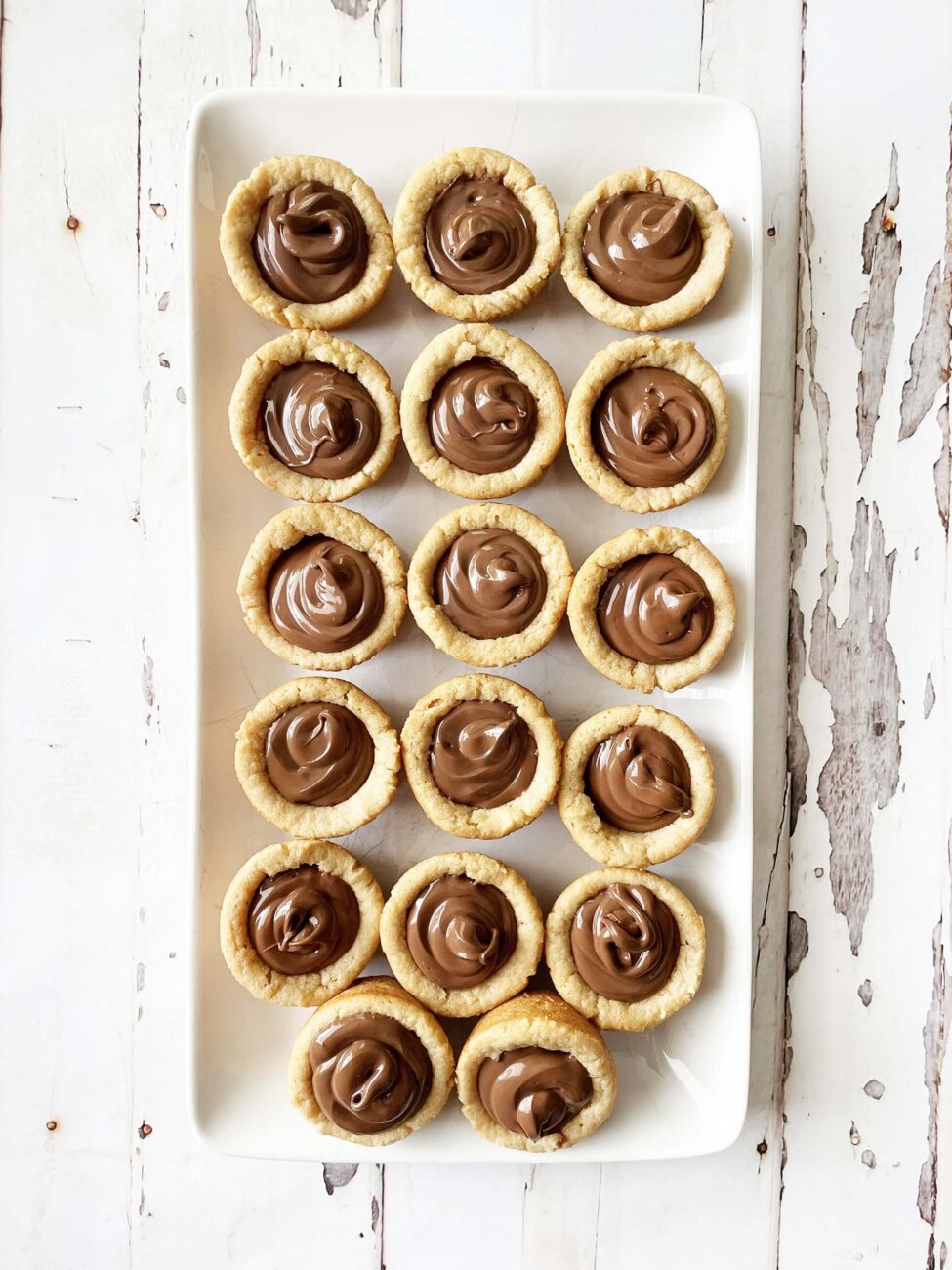 peanut rounds with nutella cream