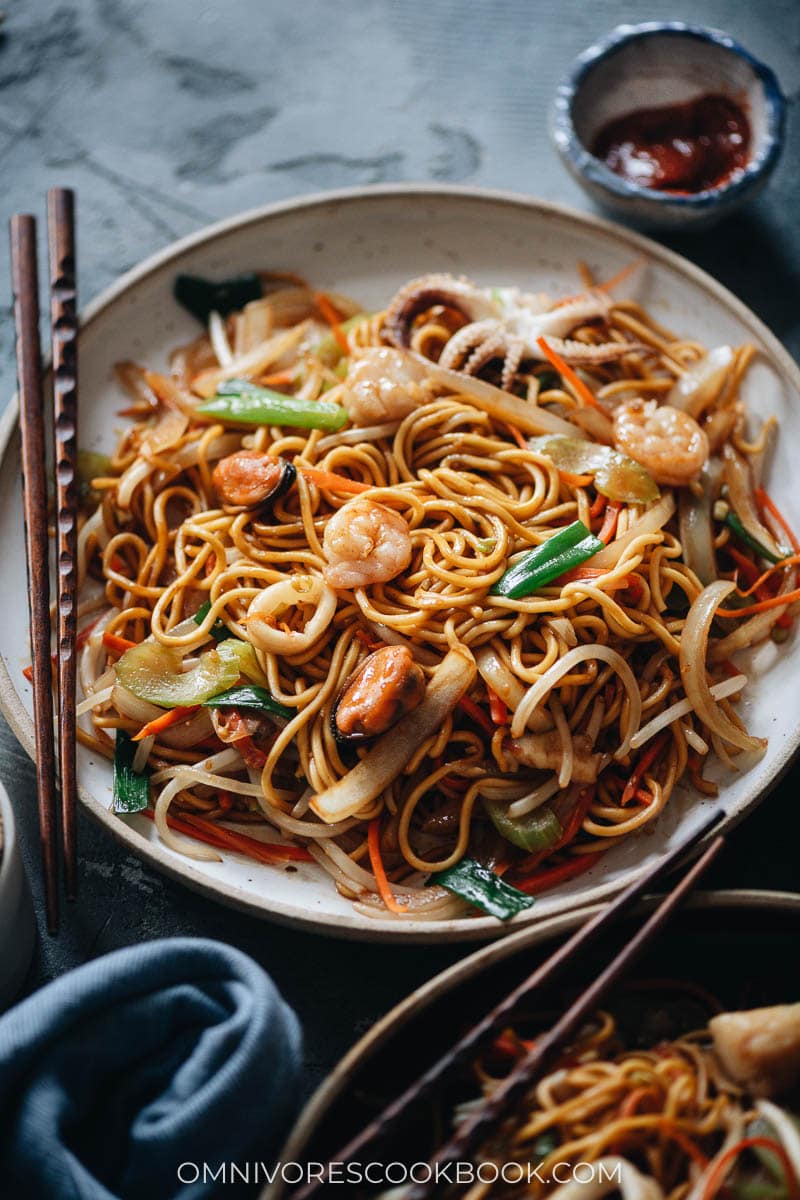 plate of fish and chinese pasta