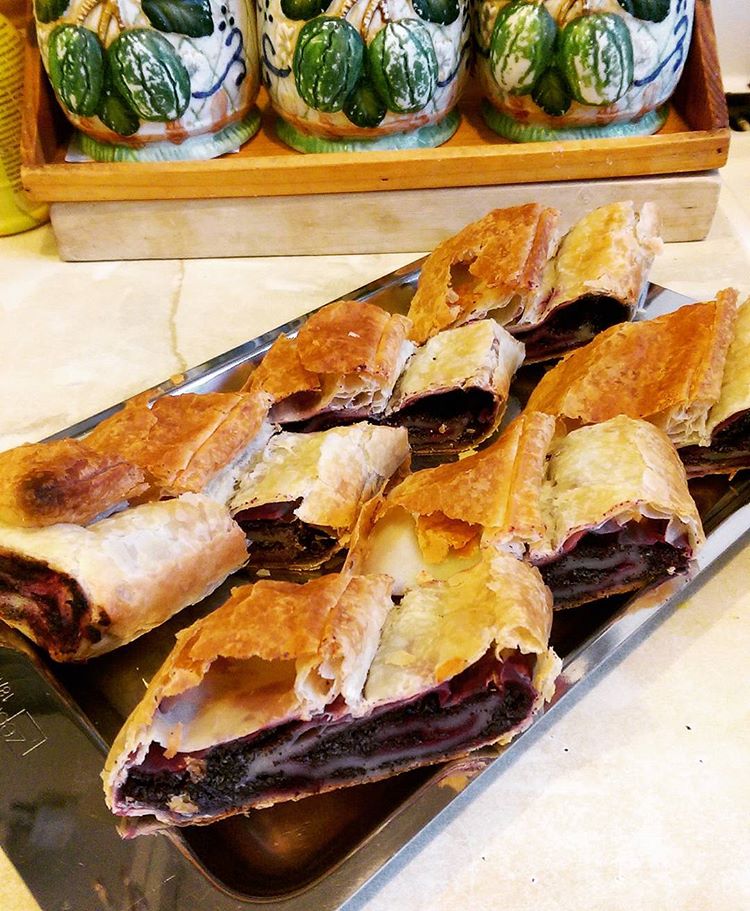 pulled poppy seed strudel with sour cherries