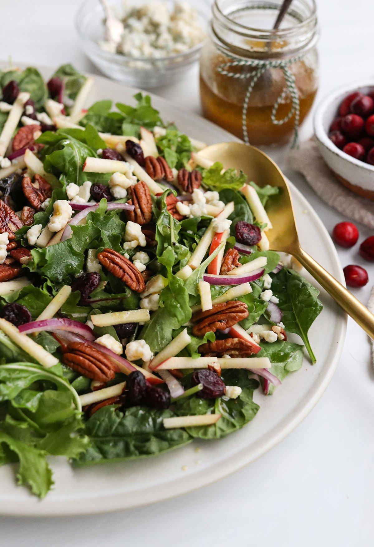 salad with apples and nuts