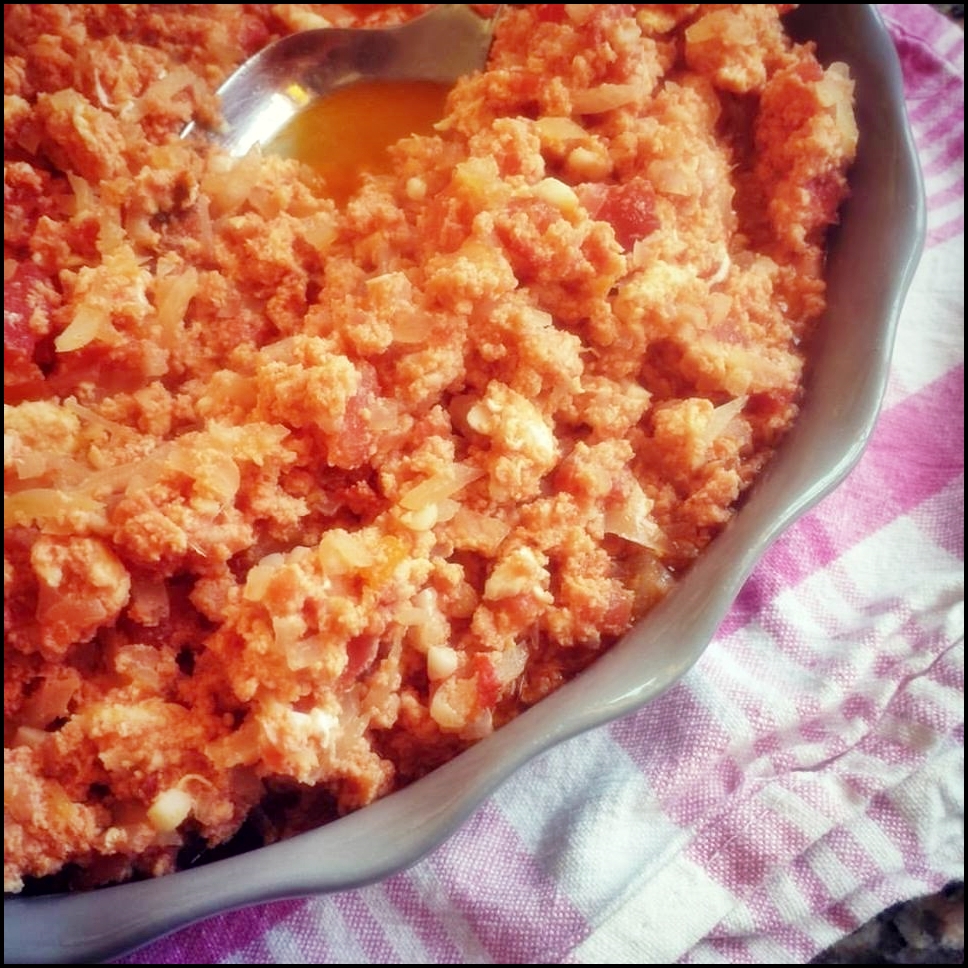 stewed tomatoes with scrambled eggs