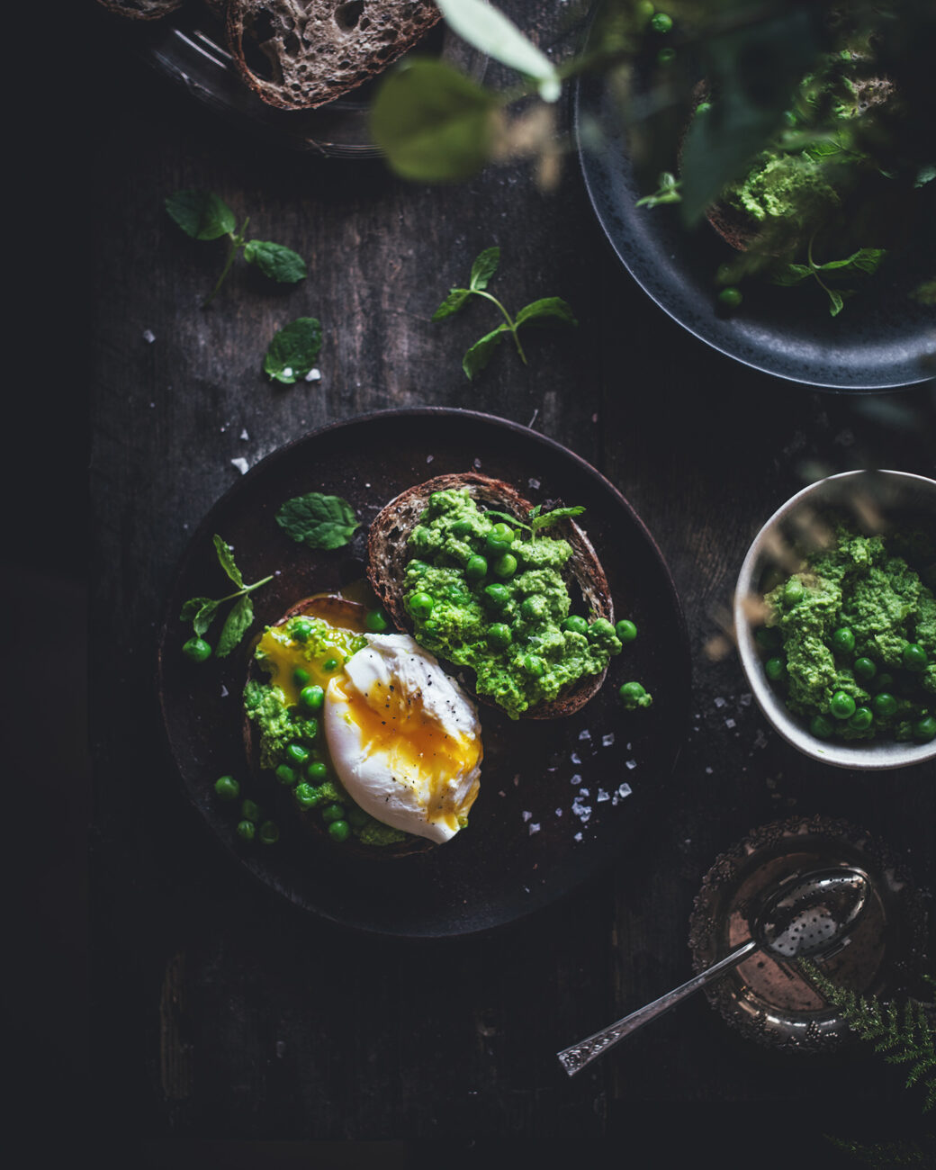 toast with pea spread