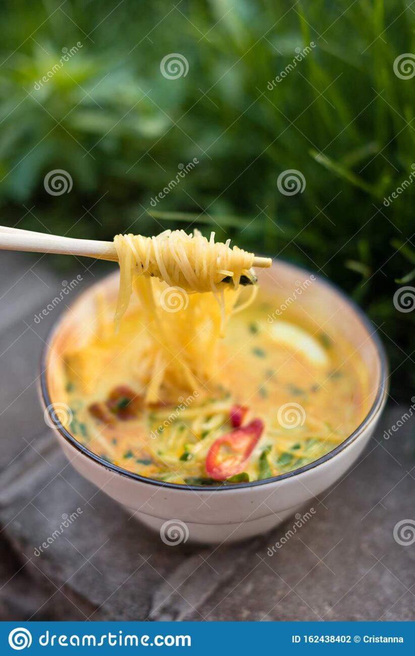 vegetable curry soup with egg