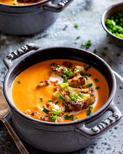 cauliflower soup with tomatoes