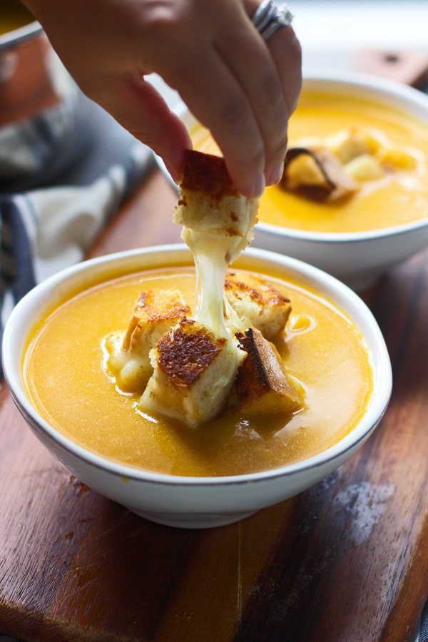 cheese soup croutons