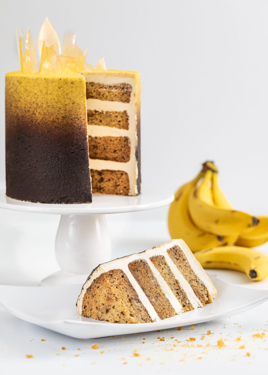 cocoa cake with bananas