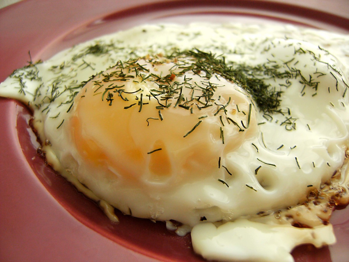 dill sauce with eggs