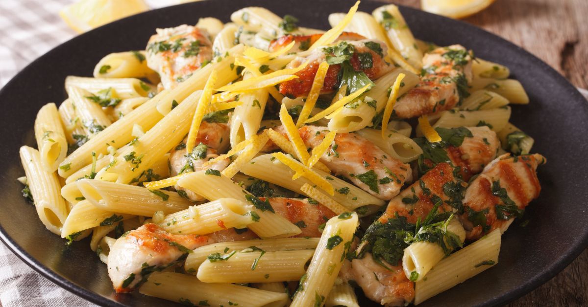 pasta dish recipe using chicken and sauce