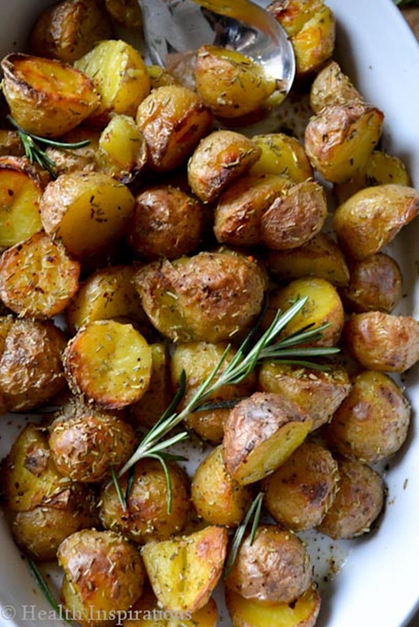 potatoes baked in salt with rosemary