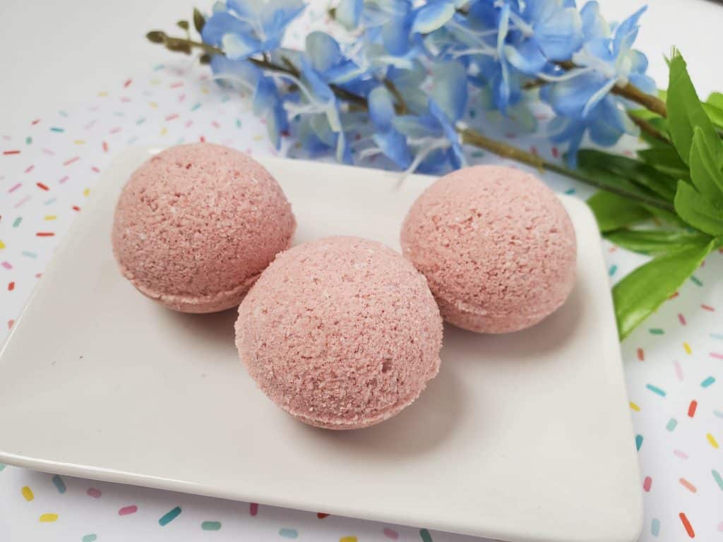 recipe to make exfoliating cream with bath bomb