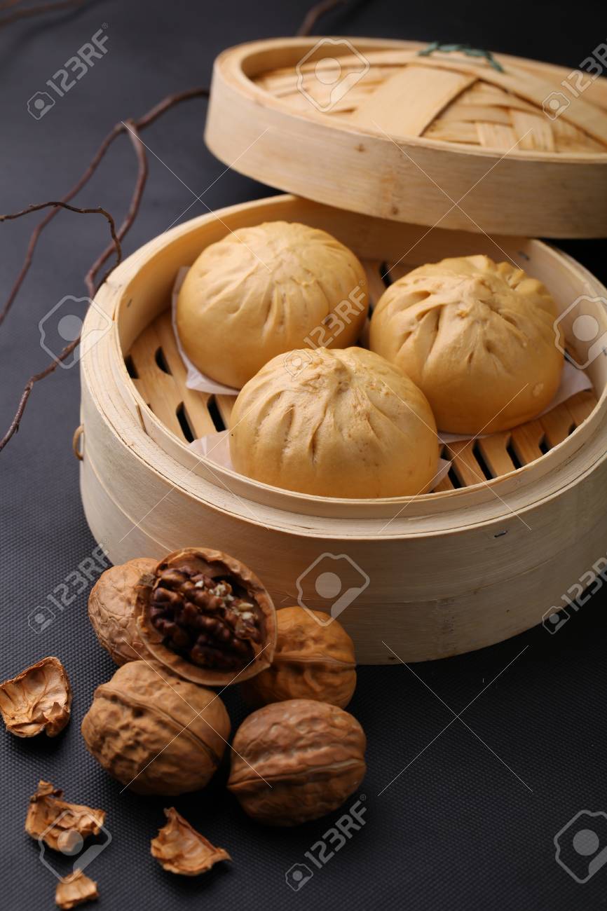 steamed buns with nuts