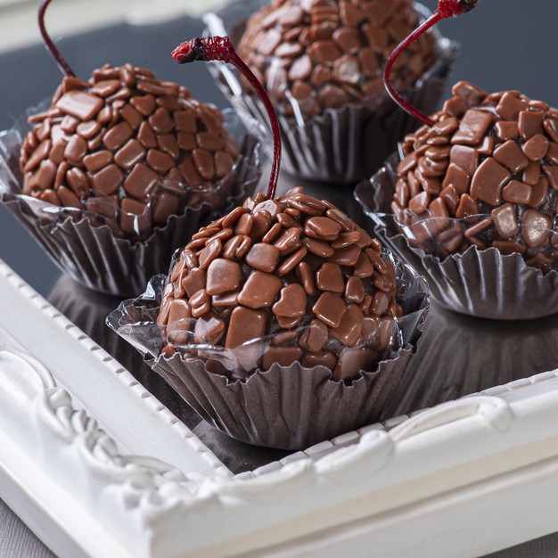 sweet condensed milk balls brigadeiros